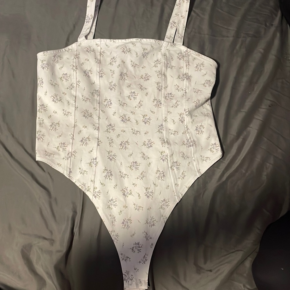 white flower bodysuit
